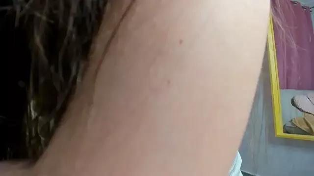 AryaFey from StripChat is Freechat