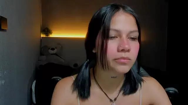 ashleytravis from StripChat is Freechat