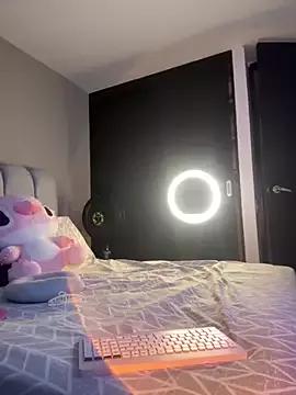 ashlyestone from StripChat is Freechat