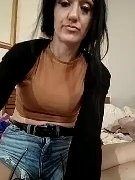ashlynnsparrows from StripChat is Freechat