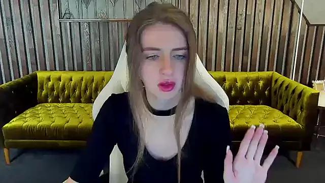AuroraMoons from StripChat is Freechat