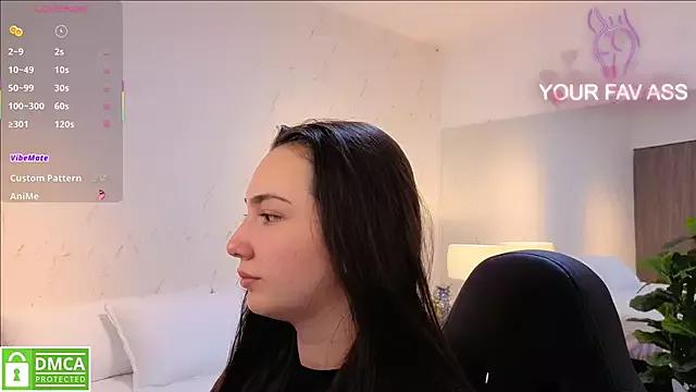 ava_blue from StripChat is Freechat