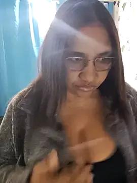 Avannay from StripChat is Freechat