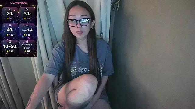 AyaCollins from StripChat is Freechat