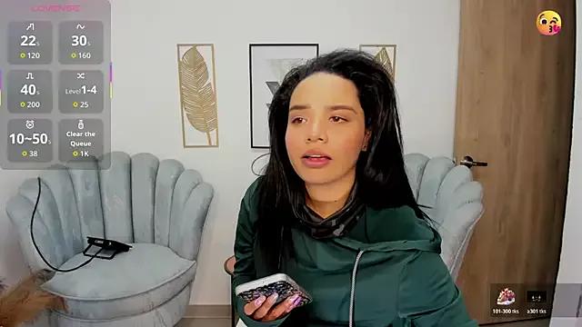 Ayshel_cooperr from StripChat is Freechat