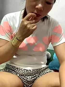 Baby-bigtits from StripChat is Freechat