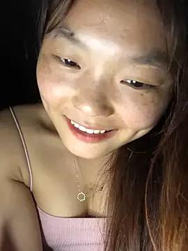 Baby-lan from StripChat is Freechat