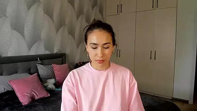 Bambiii_bby from StripChat is Freechat