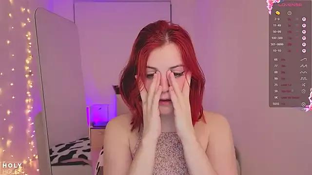 bananasgirl from StripChat is Freechat