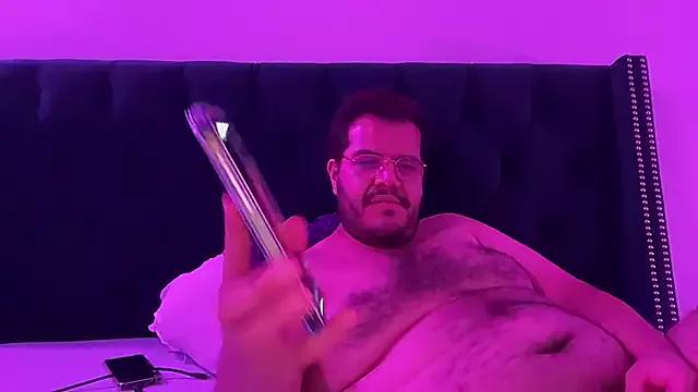 bearcloudcomputa from StripChat is Freechat