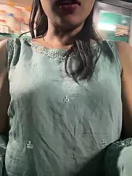Belarani000 from StripChat is Freechat