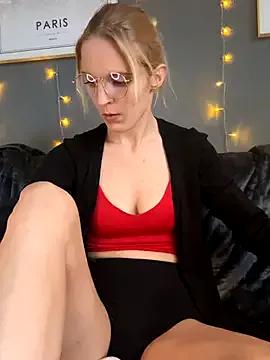 bellaxbloom from StripChat is Freechat