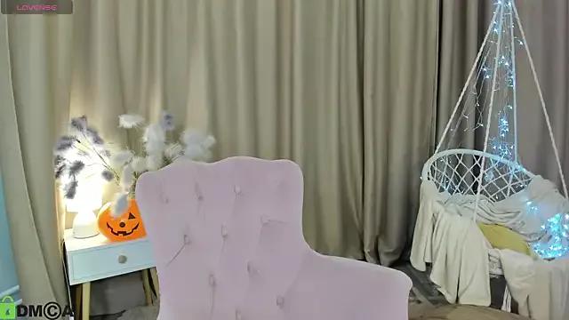 Belle_Wa1ker from StripChat is Freechat