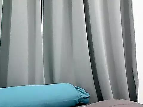 Bemylover35 from StripChat is Freechat