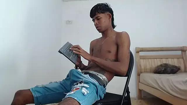 black_boy22_ from StripChat is Freechat