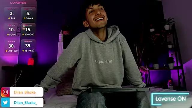 Blake-Dilan from StripChat is Freechat