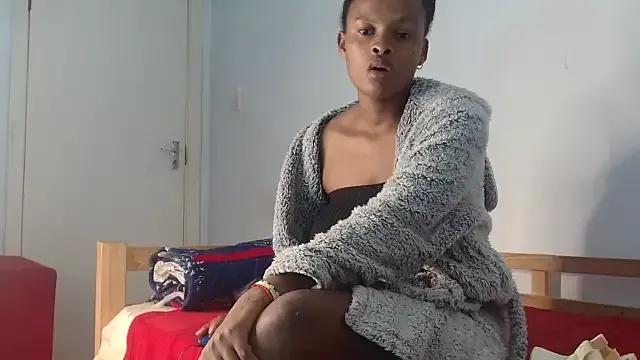 BlondQ2003 from StripChat is Freechat