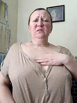 blondyaguar from StripChat is Freechat