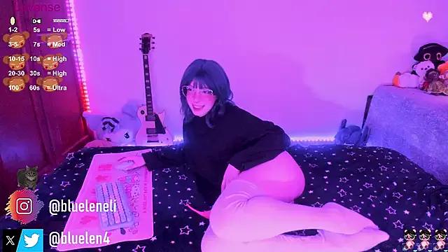 bluelen from StripChat is Freechat