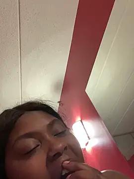 BlueMoney100 from StripChat is Freechat