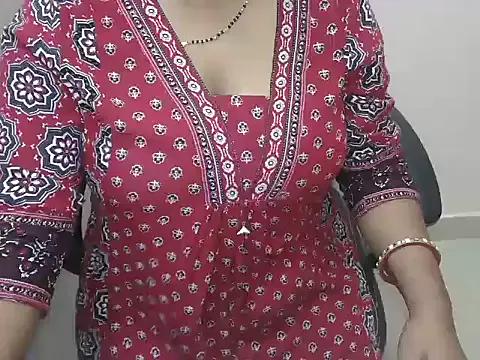 bold_naina from StripChat is Freechat