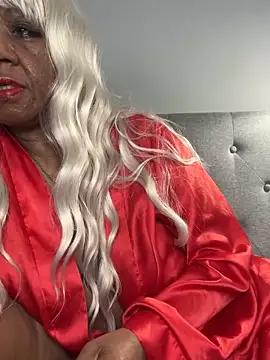 BreanaDivine from StripChat is Freechat