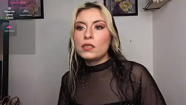 brianna_smoke from StripChat is Freechat