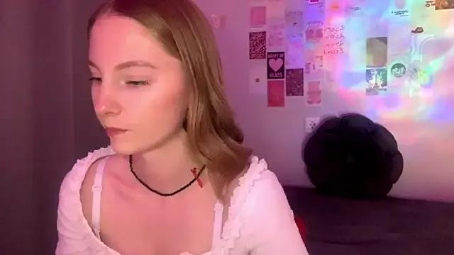 BrightAnnie from StripChat is Freechat