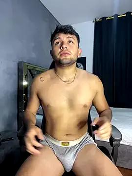 bruce__naughty from StripChat is Freechat