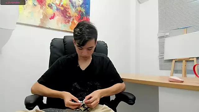 bunny_maxi from StripChat is Freechat