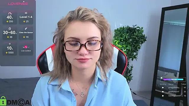 Cameronlovely_ from StripChat is Freechat