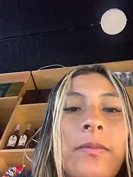 cami_leon from StripChat is Freechat