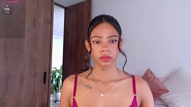 camila_moretti from StripChat is Freechat