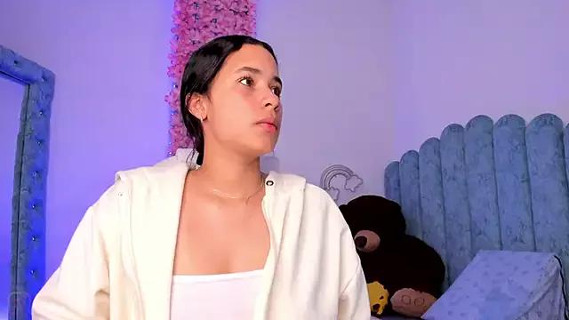 Camila_Smith_22 from StripChat is Freechat