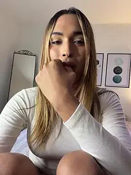 carminaurmommy from StripChat is Freechat