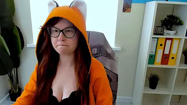 CarolGiggly from StripChat is Freechat