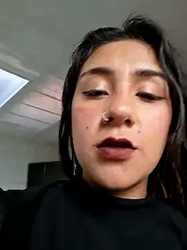 CAROLINE__21 from StripChat is Freechat