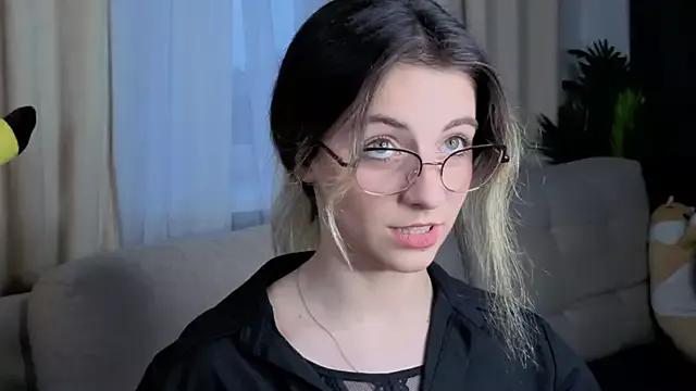 CasandraMickell from StripChat is Freechat