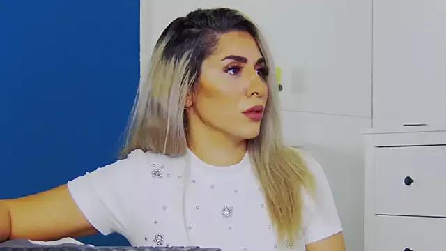 CelineMeyerr from StripChat is Freechat