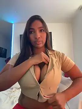channelportman from StripChat is Freechat