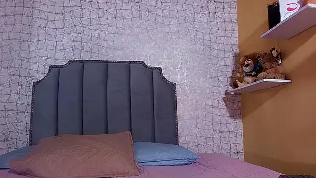 chloe_leroy_ from StripChat is Freechat