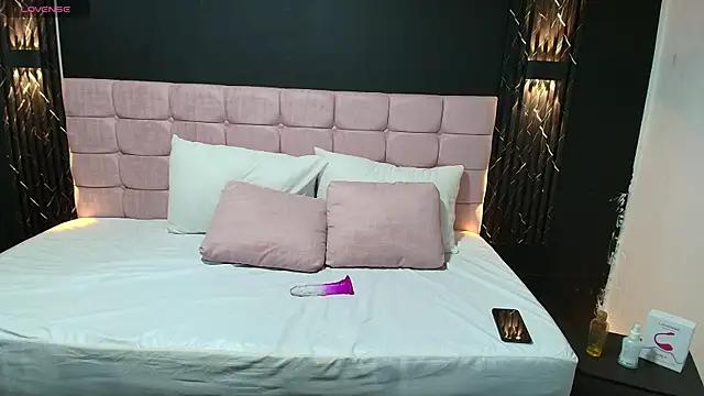 ChloeShine_ from StripChat is Freechat