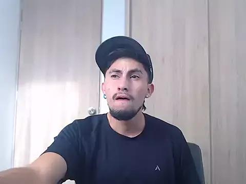 ChrisDamon from StripChat is Freechat
