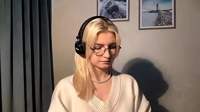 Cindi_Jacobs from StripChat is Freechat