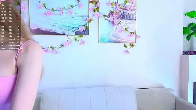 CindyGreen from StripChat is Freechat