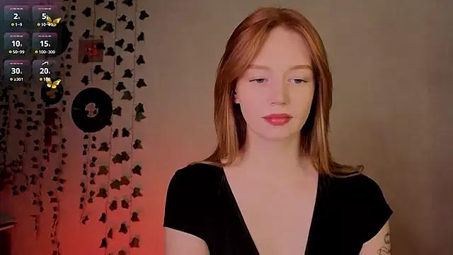 Ckarollina from StripChat is Freechat
