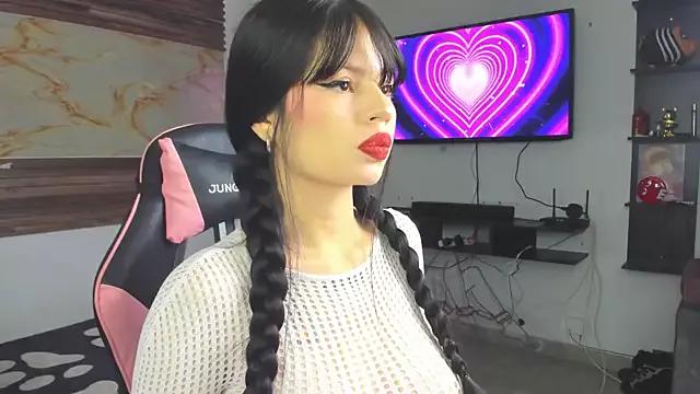 Cloe_roouse from StripChat is Freechat