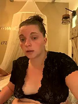 coquineronde from StripChat is Freechat