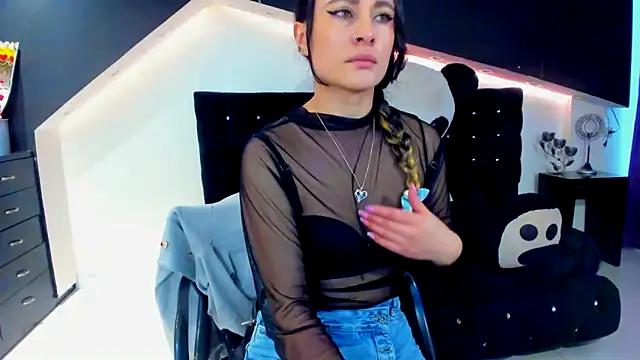 Coral_Gibson from StripChat is Freechat