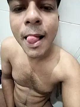 couplesexxyyy from StripChat is Freechat